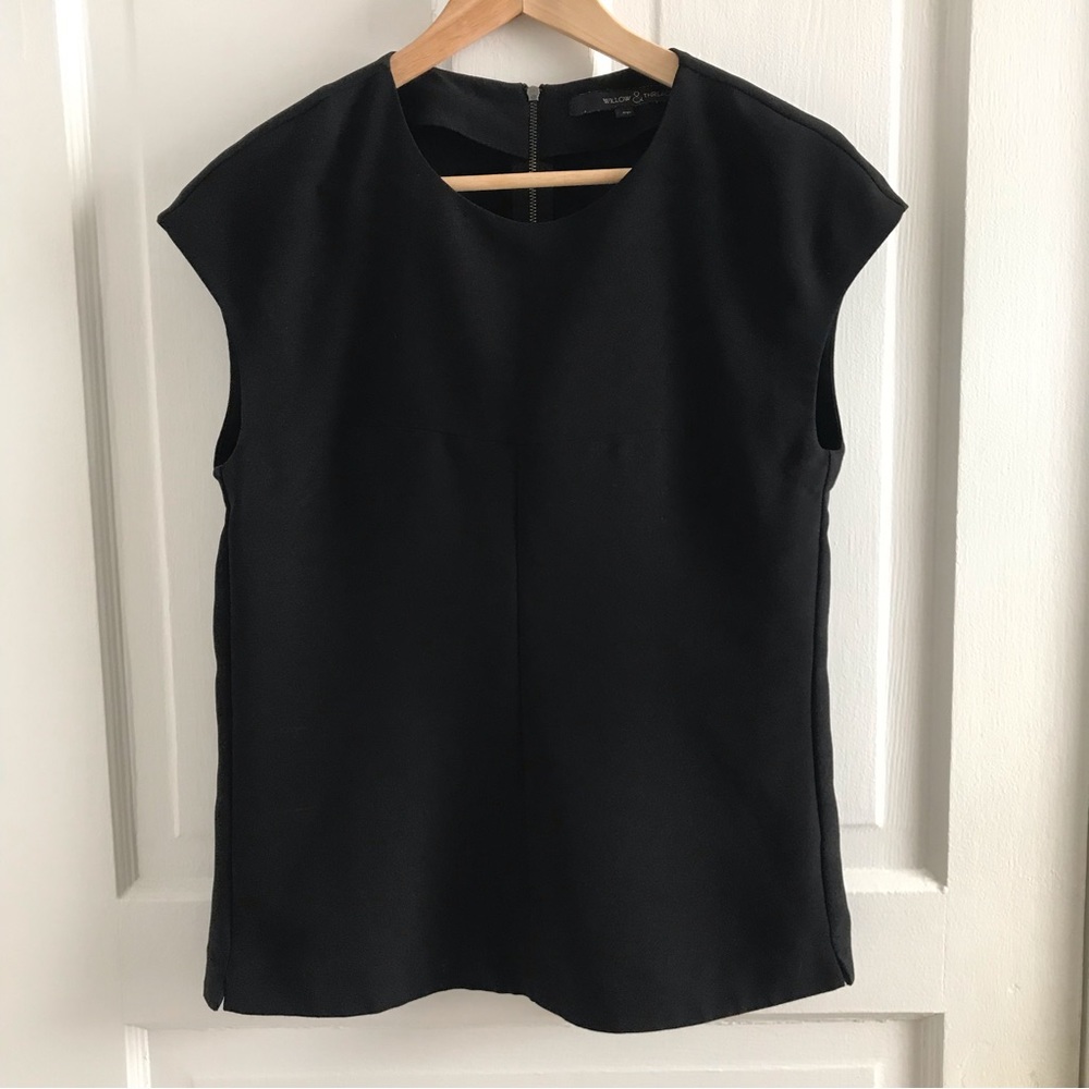 WILLOW & THREAD | Black sleeveless top